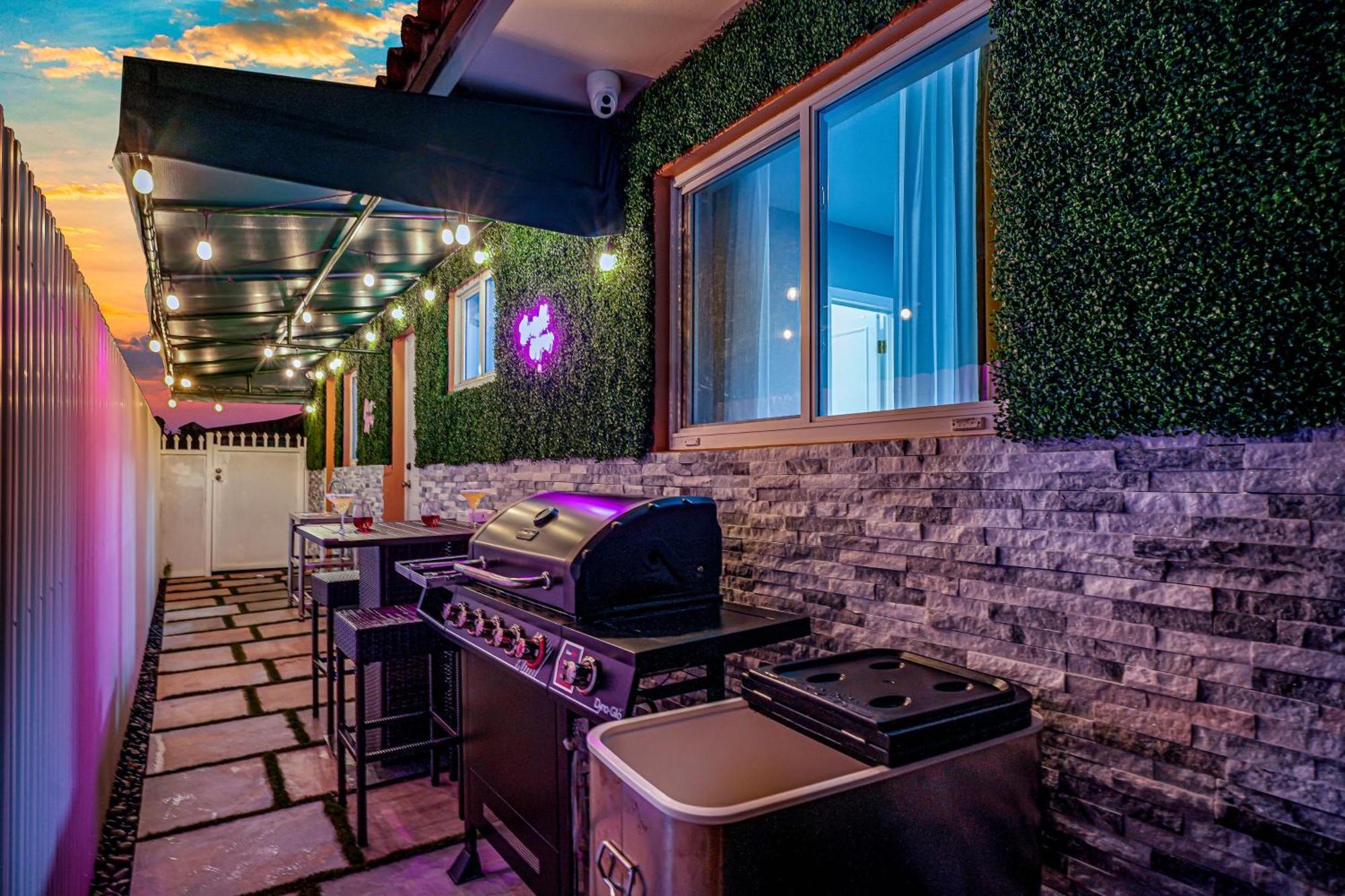 Ferienhaus Vacay Spot Happy Escape 15 Min Massage Shower Prime Loc! 6 Blocks Away From Bars, Nite Clubs, Res, Shops Miami