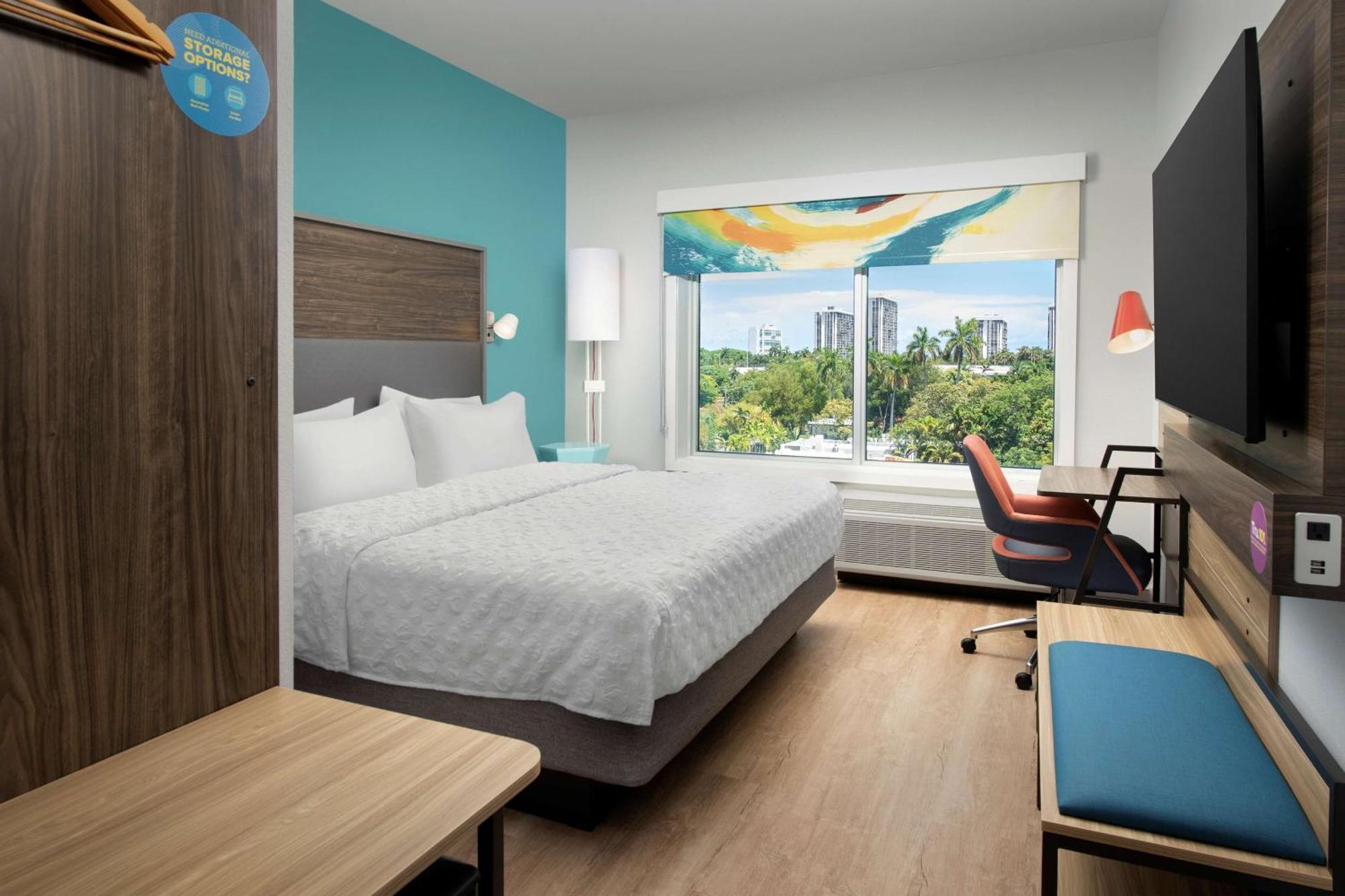 Tru By Hilton West Brickell Hotel Miami