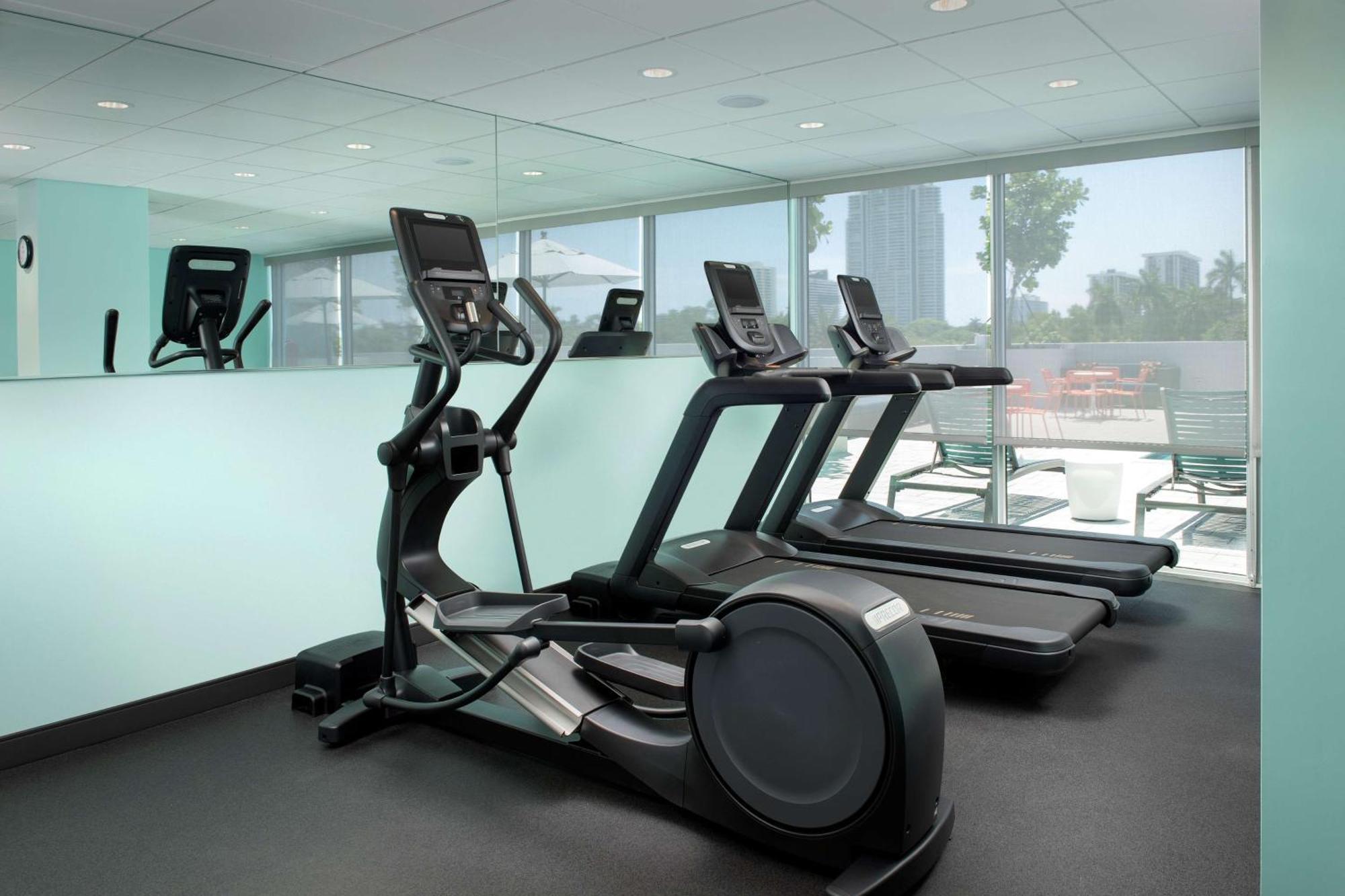 Tru By Hilton West Brickell 3*