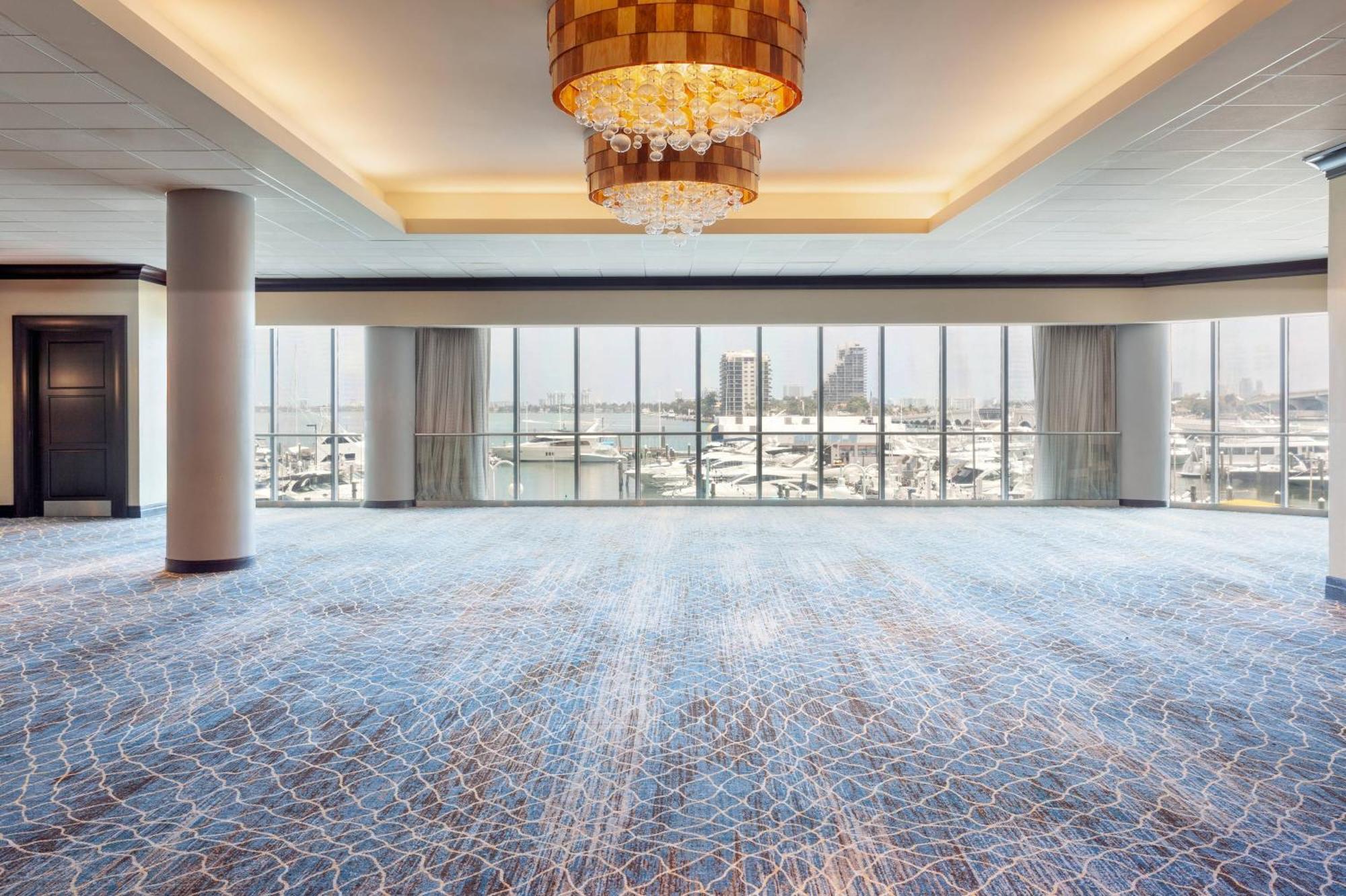 Marriott Biscayne Bay Hotel 4*