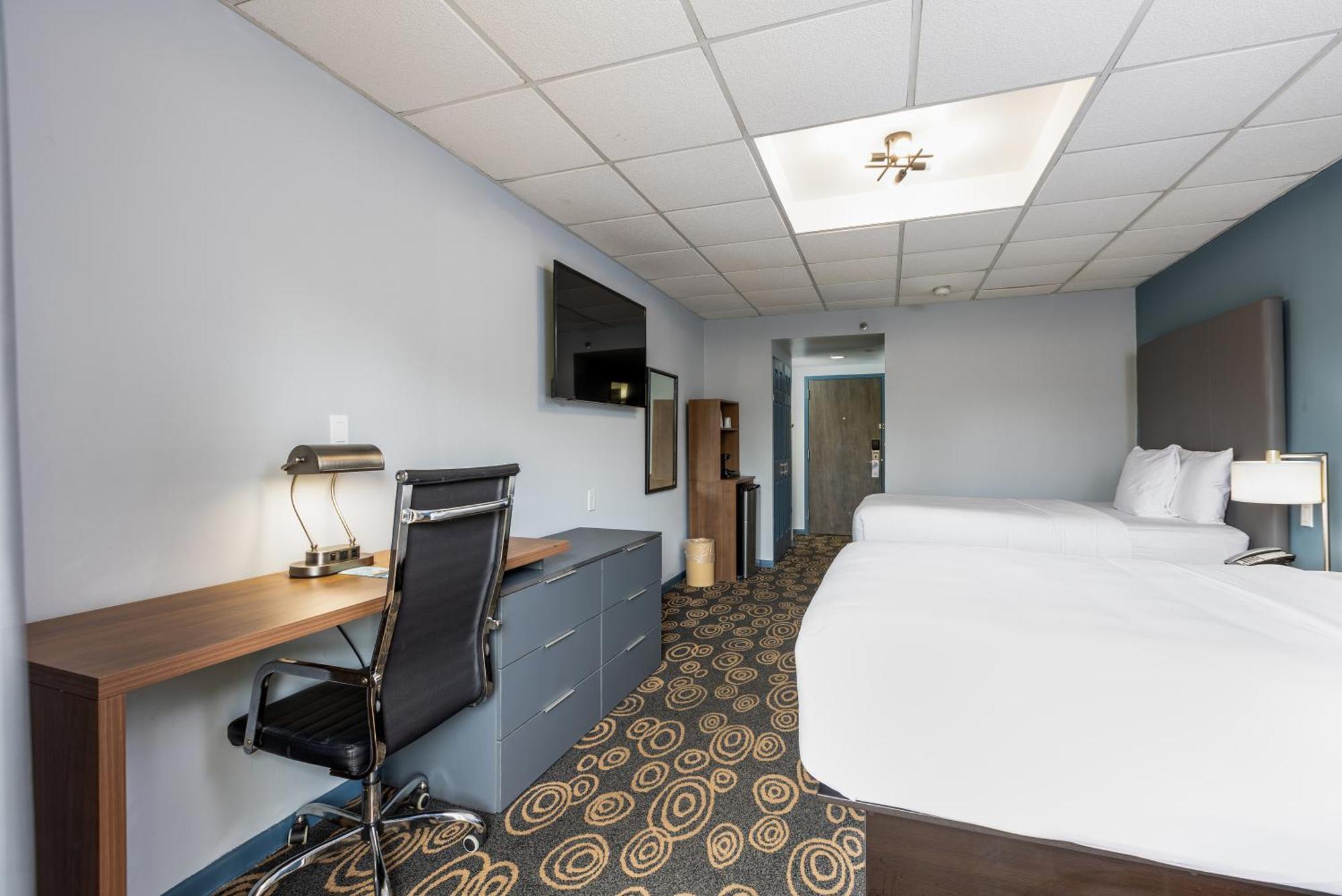 Hotel Regency Airport 3*
