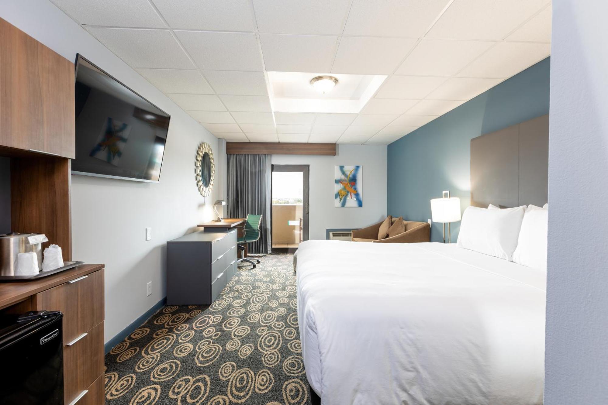 Hotel Regency Airport 3*