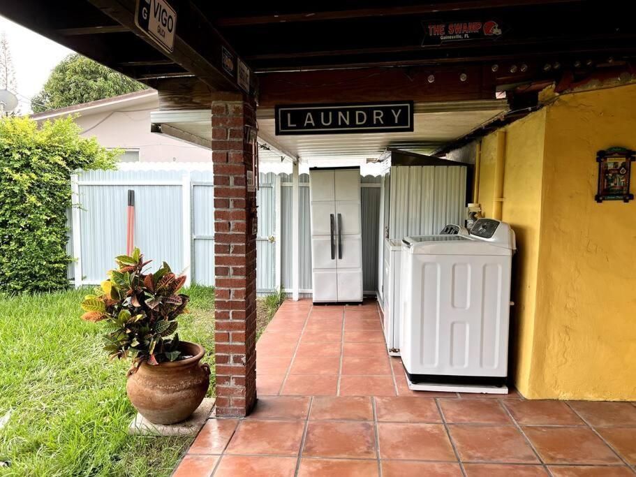 Adorable 2-bedroom House With Free Parking Miami