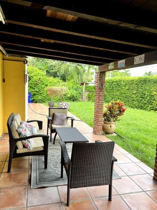 Guest house Adorable 2-bedroom House With Free Parking *