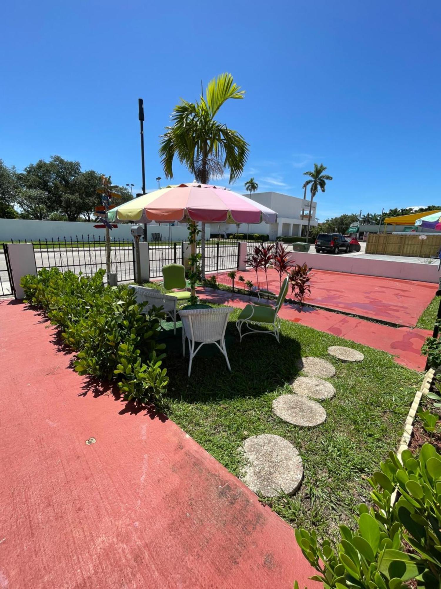 Centrica Calle 8 Homestay Miami
