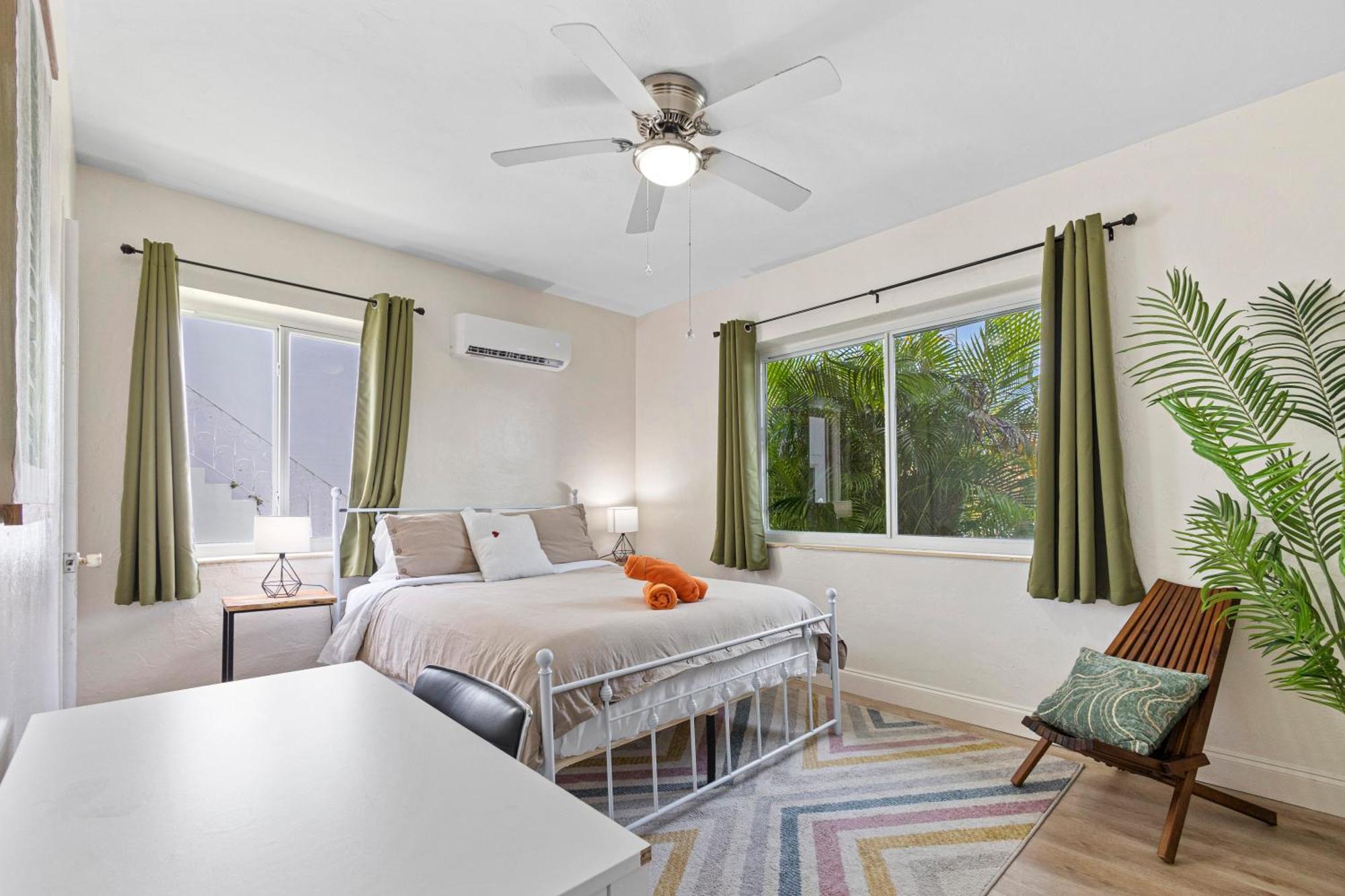 Enchanting Airport-adjacent Apartment Miami