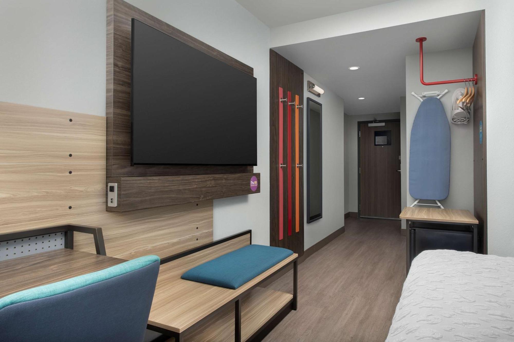 Home2 By Hilton Airport South Blue Lagoon Hotel Miami