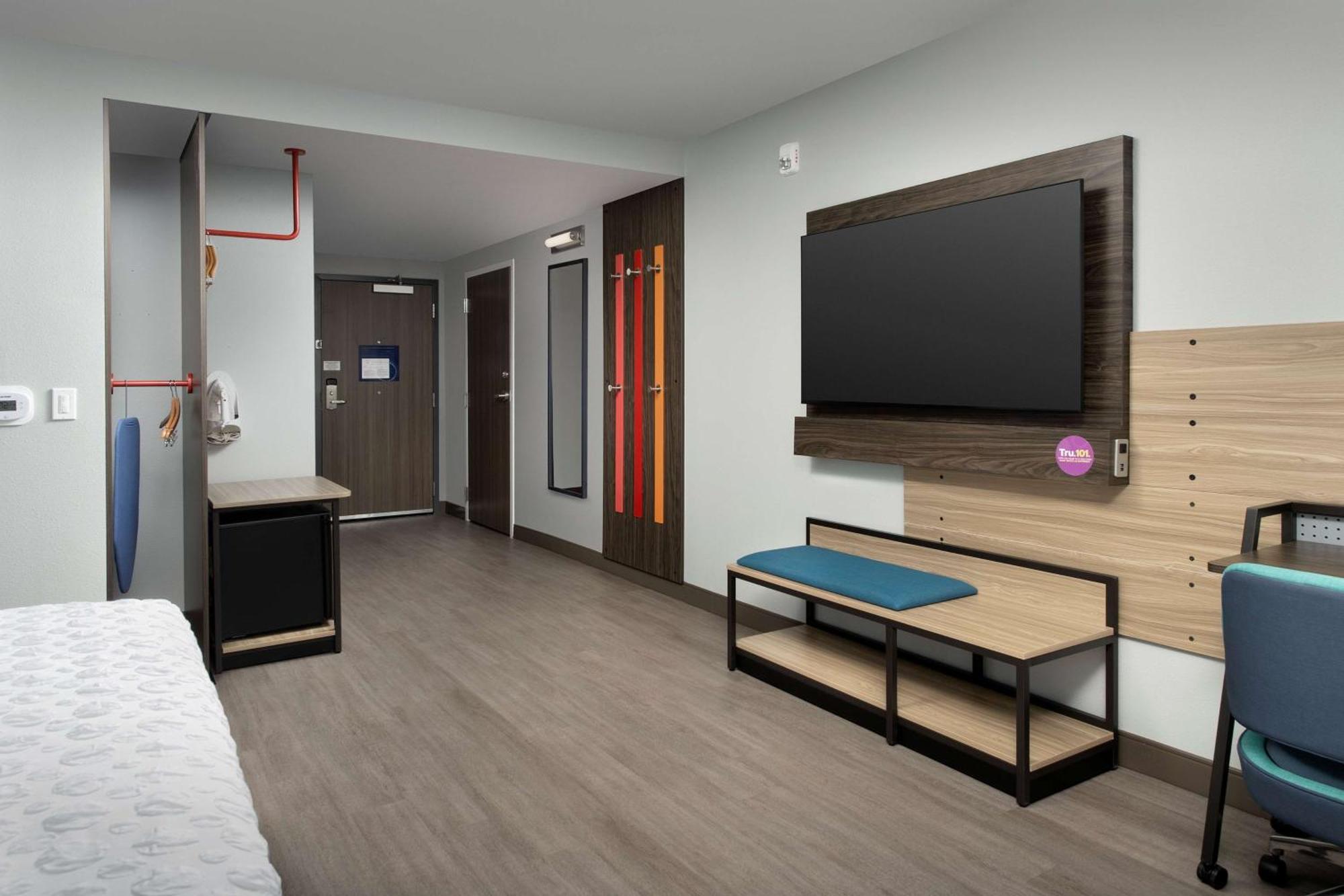 Home2 By Hilton Airport South Blue Lagoon Hotel