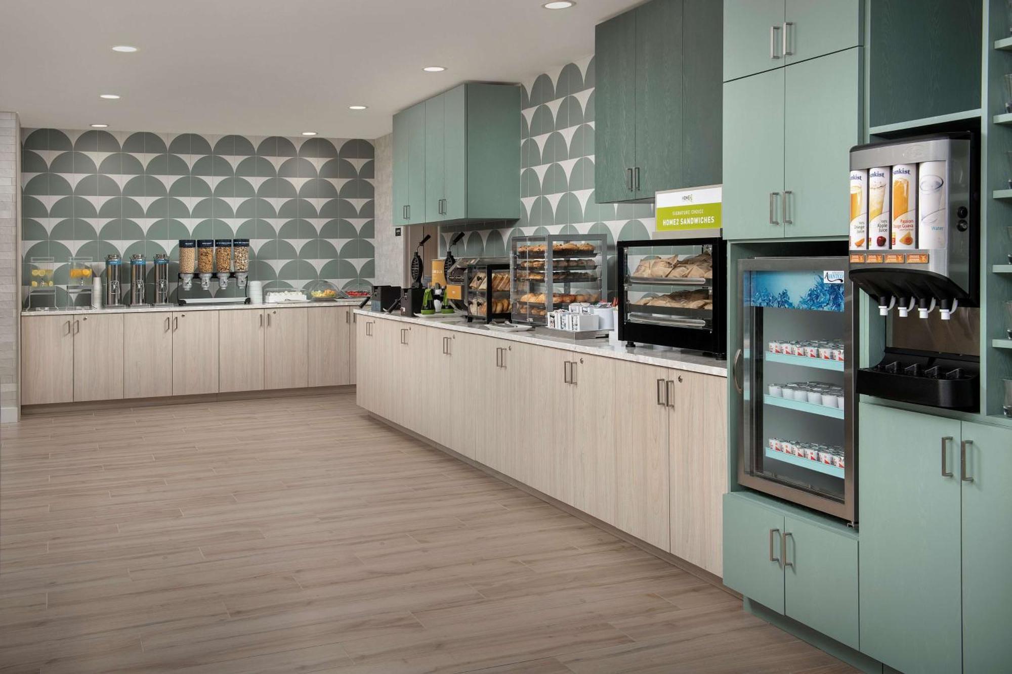Home2 By Hilton Airport South Blue Lagoon Hotel 3*