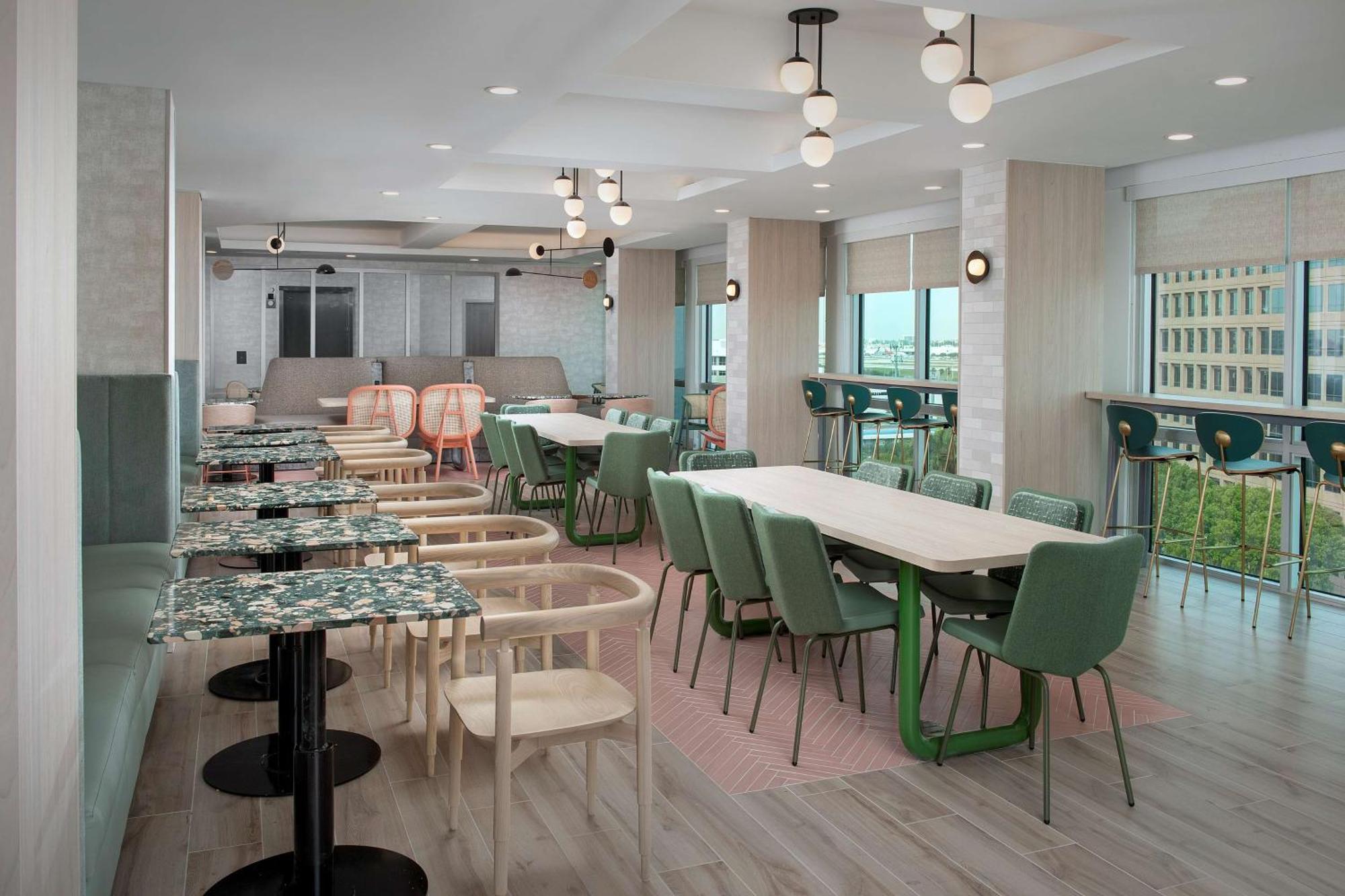 Home2 By Hilton Airport South Blue Lagoon 3* Miami