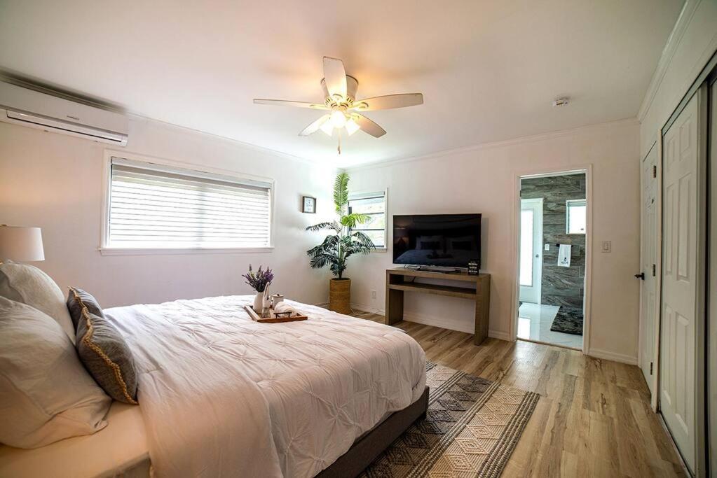 Luxury Village W/pool+grill+minigolf Villa Miami