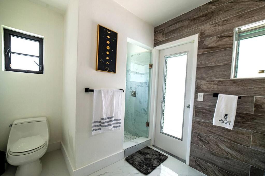Luxury Village W/pool+grill+minigolf Miami