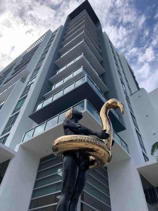 Luxury Oceanview At Design District Miami