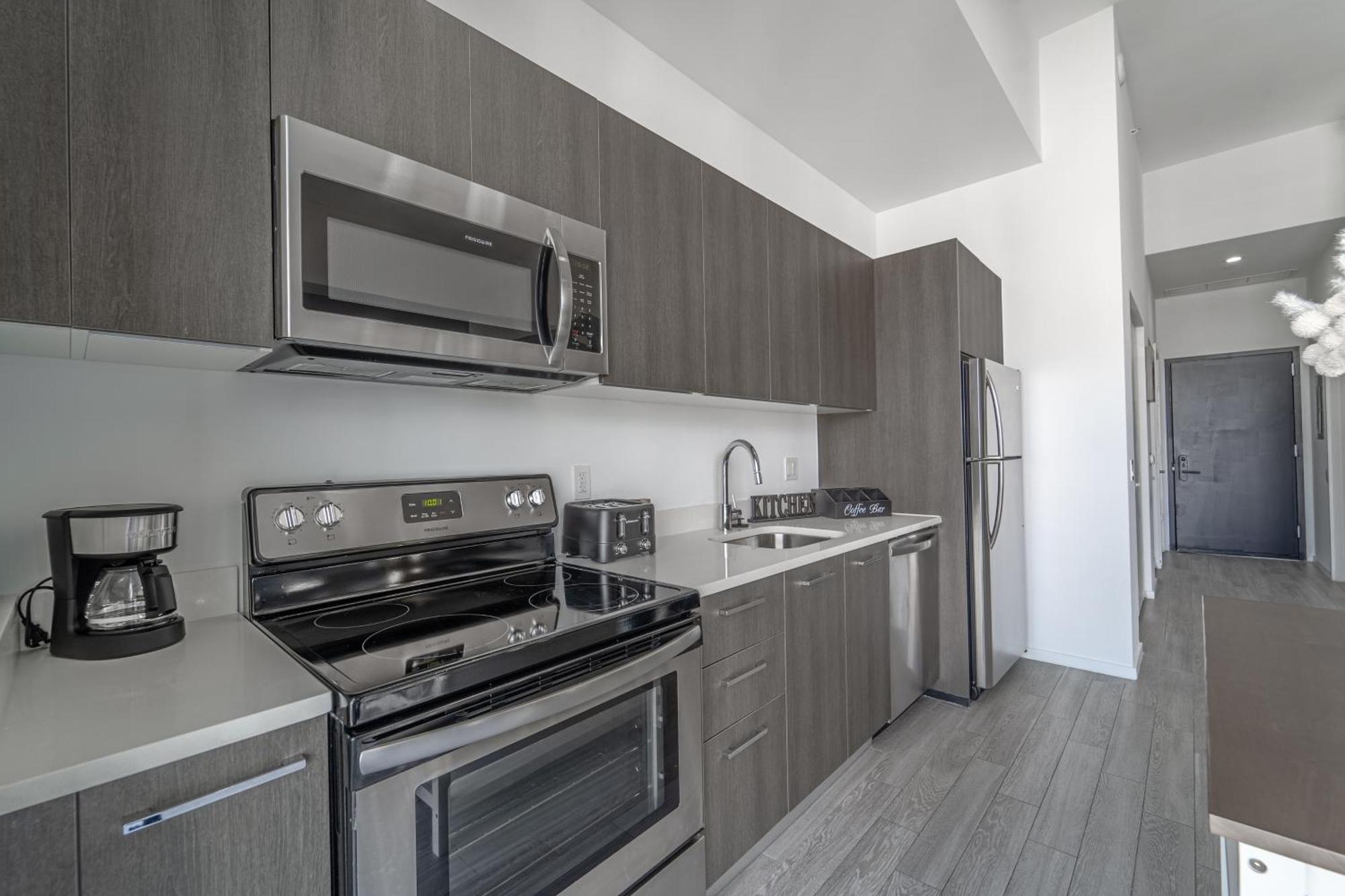 Tr 2 Bedroom, 1 Bedroom, And With Balconies Appartement