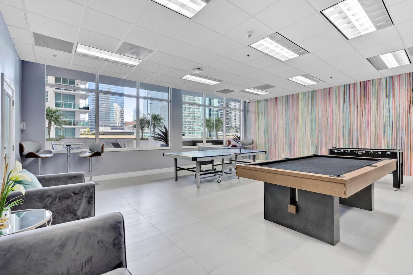 Apartment Spacious 2 Bed Unit In Brickell With Free Parking *