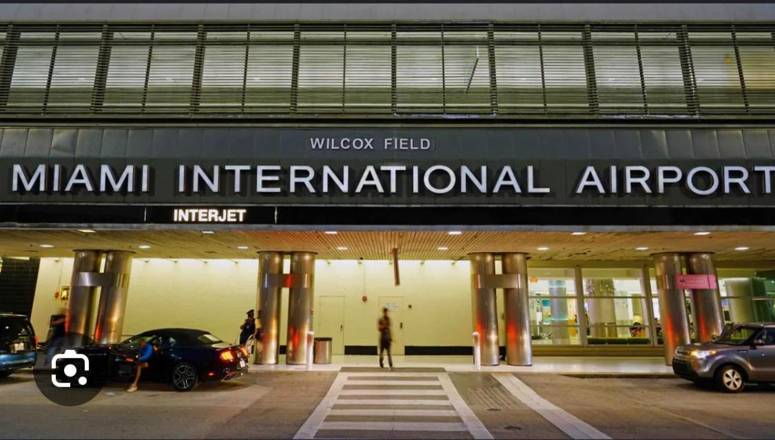 Lyz Airport Miami