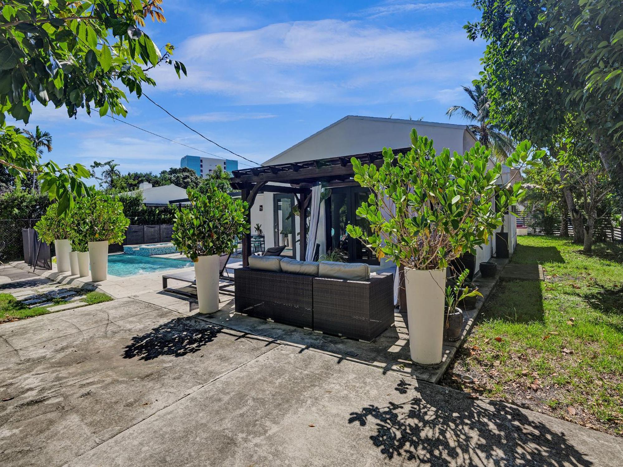 Sinai 4 Bedroom Pool In 10 Mins To South Beach! *