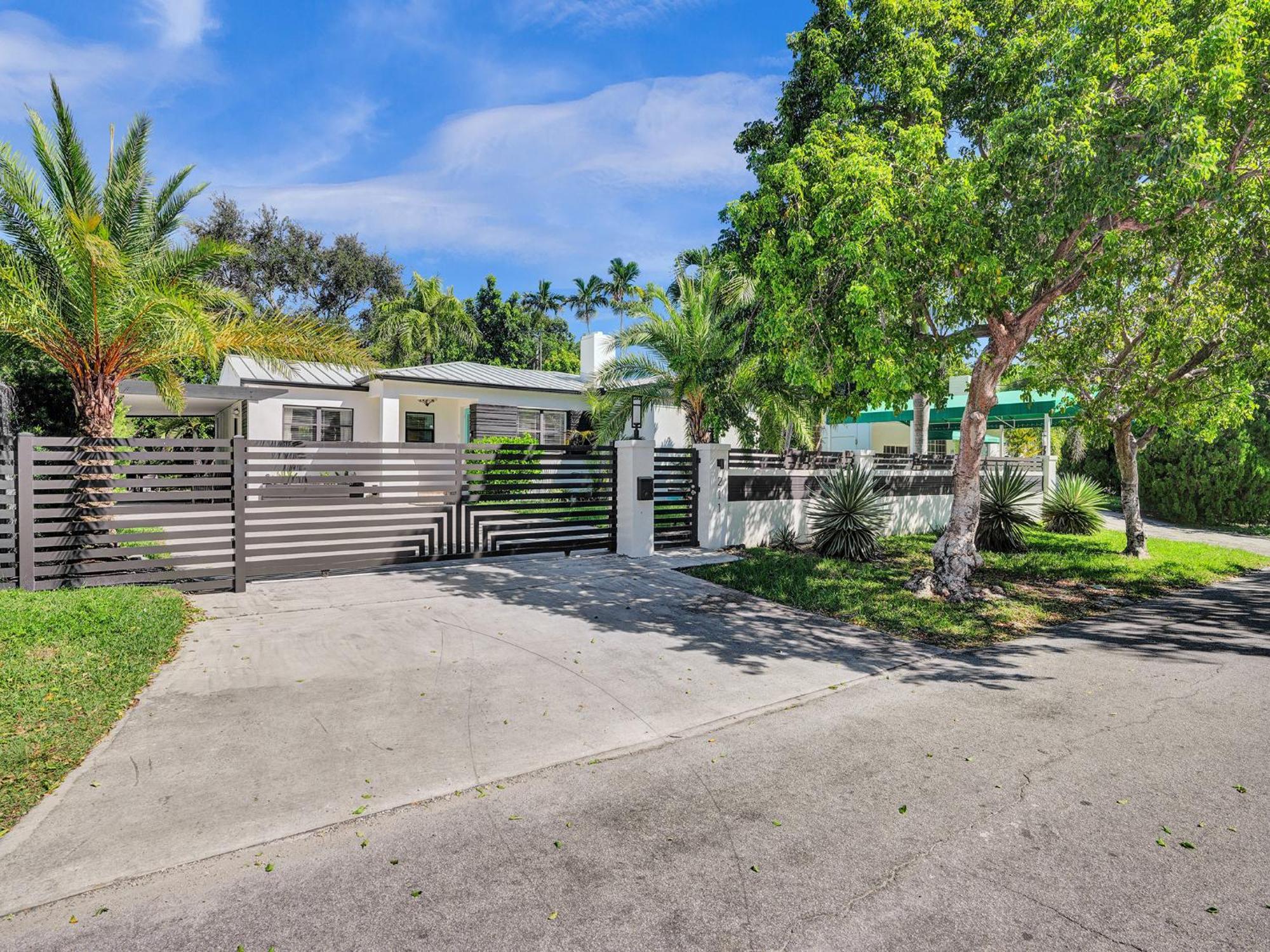 Azzure 10 Mins To South 4 Bedroom