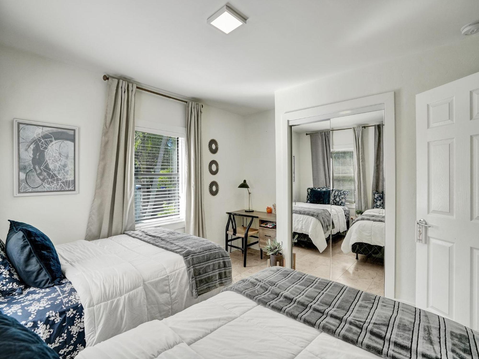 Azzure 10 Mins To South 4 Bedroom
