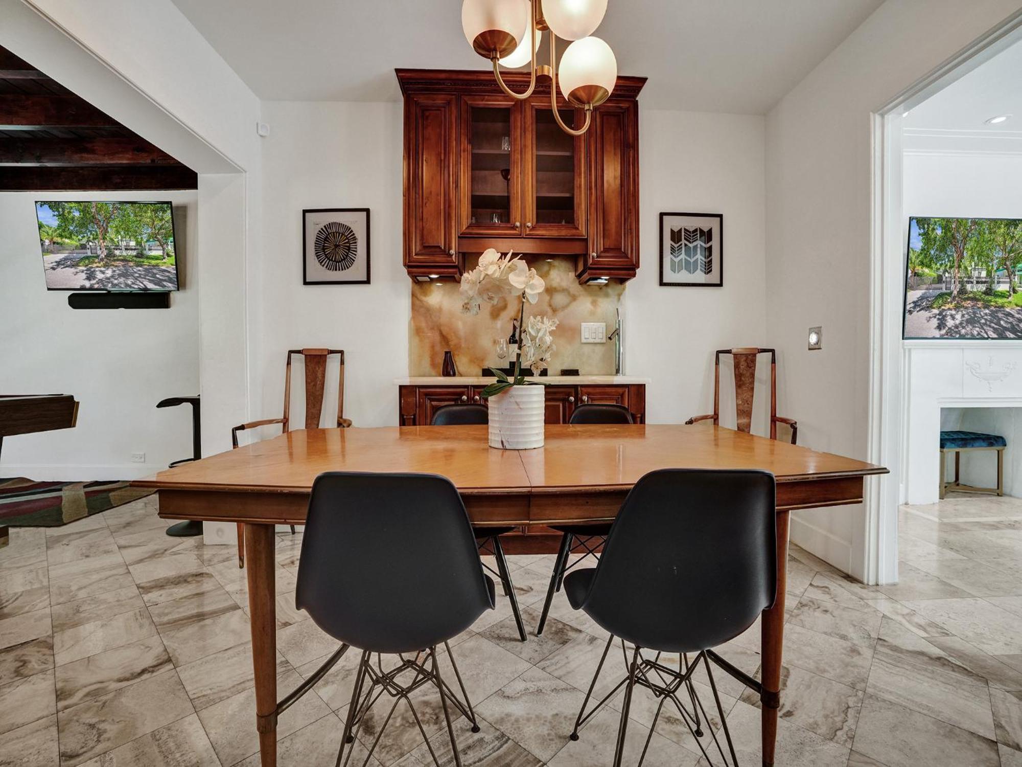 Azzure 10 Mins To South 4 Bedroom