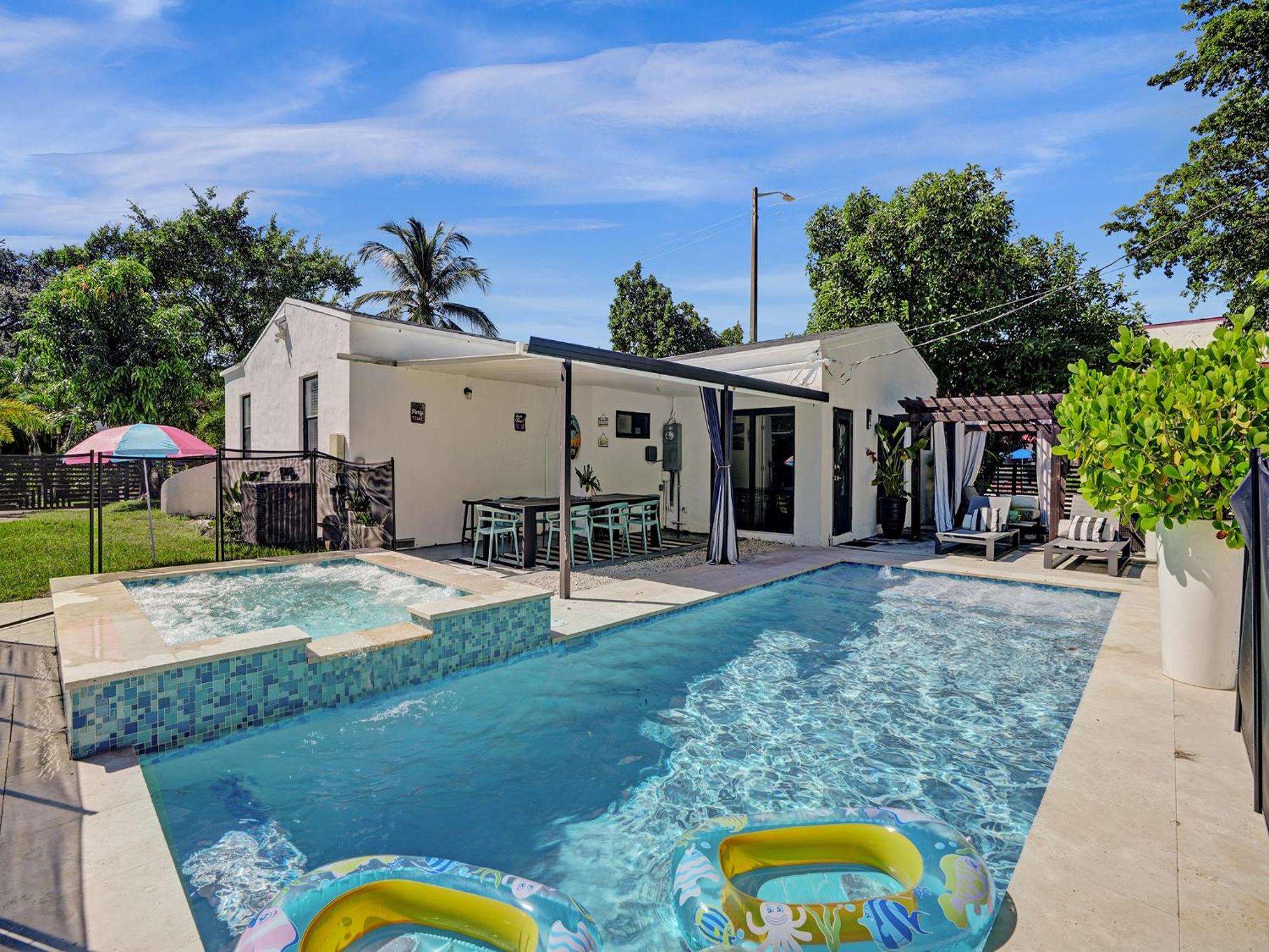 Villa Sinai 4 Bedroom Pool In 10 Mins To South Beach! Miami