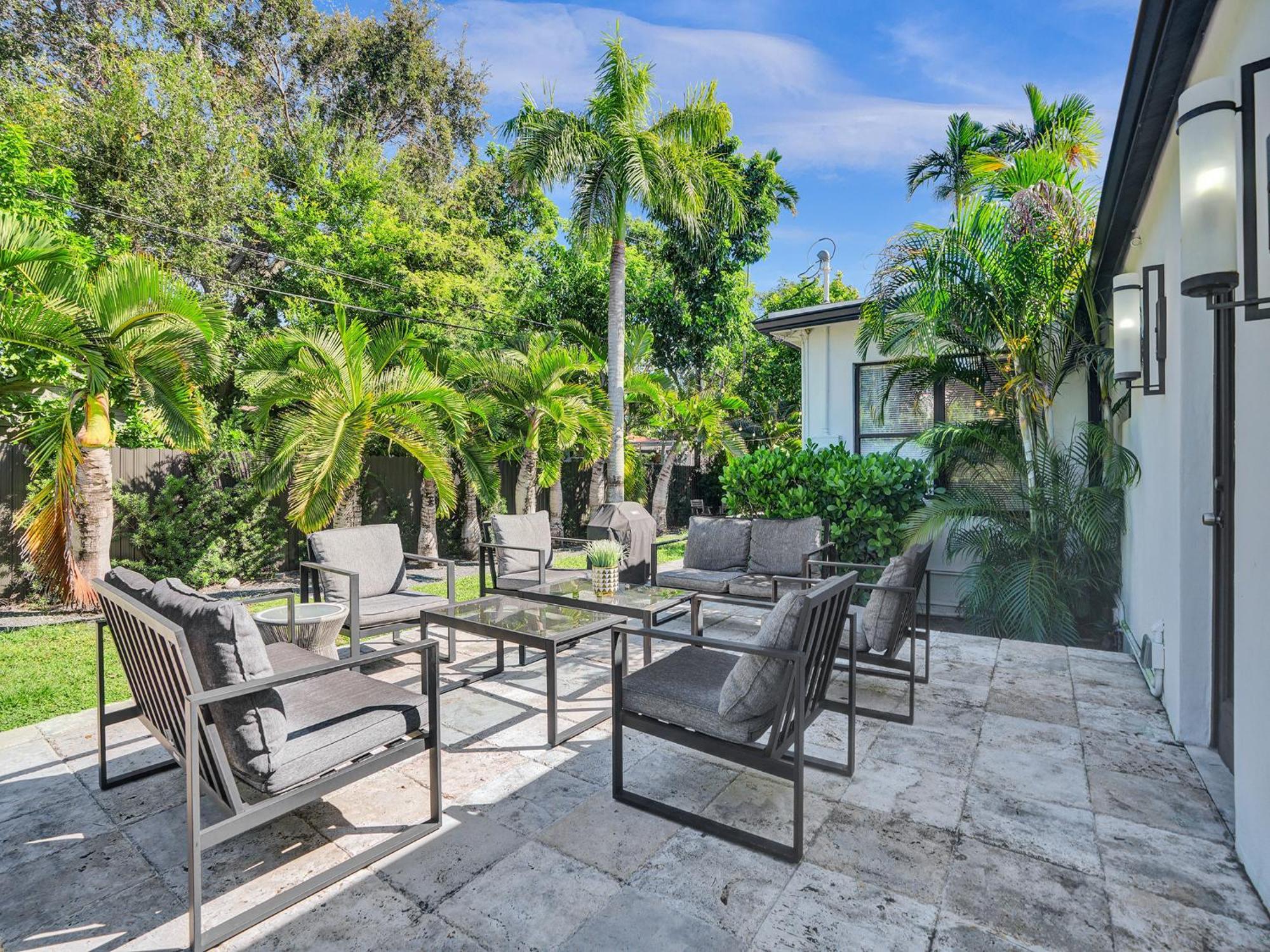 Villa Azzure 10 Mins To South 4 Bedroom