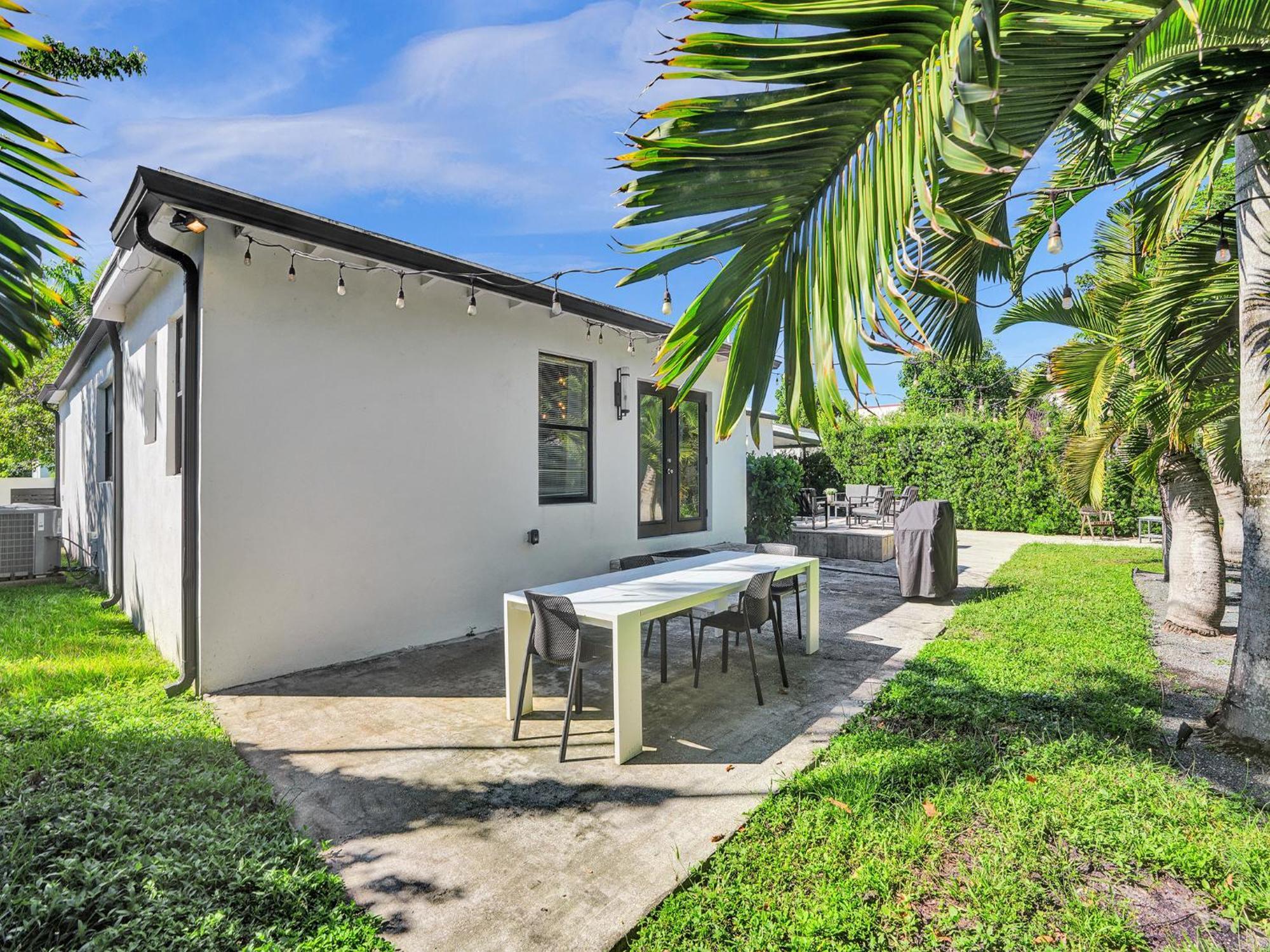 Azzure 10 Mins To South 4 Bedroom Miami