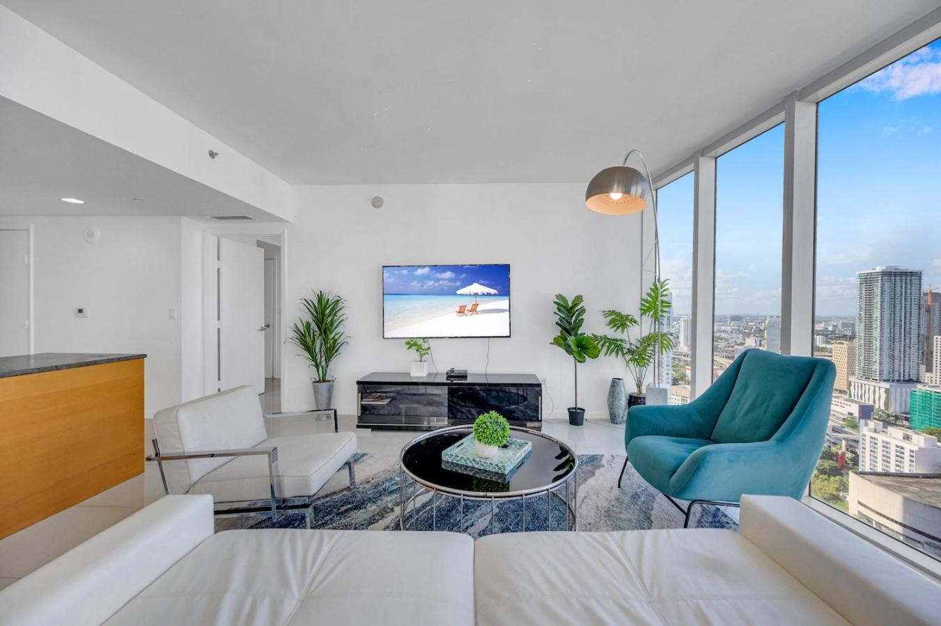 *w Icon Brickell- Luxury 2br Highrise Corner Condo** Miami