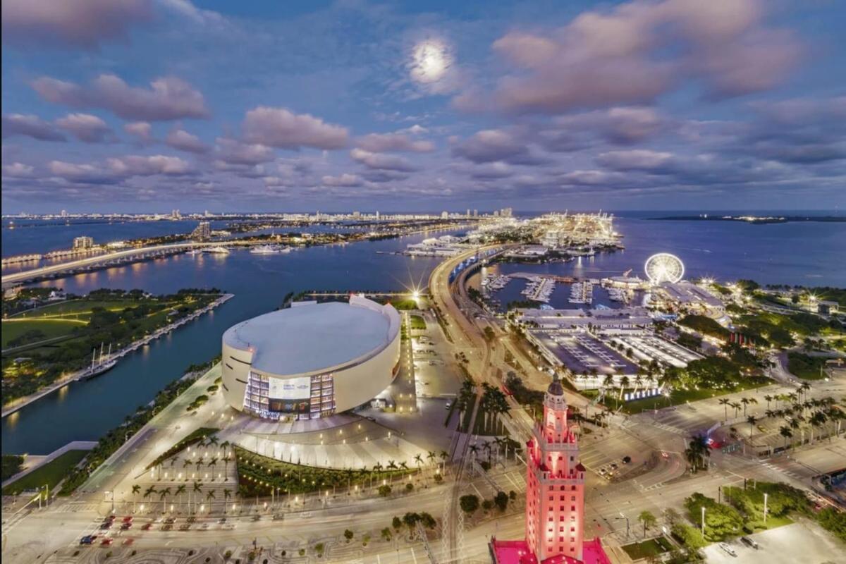Ocean View 2 Bedroom Downtown 5 Minutes From Miami