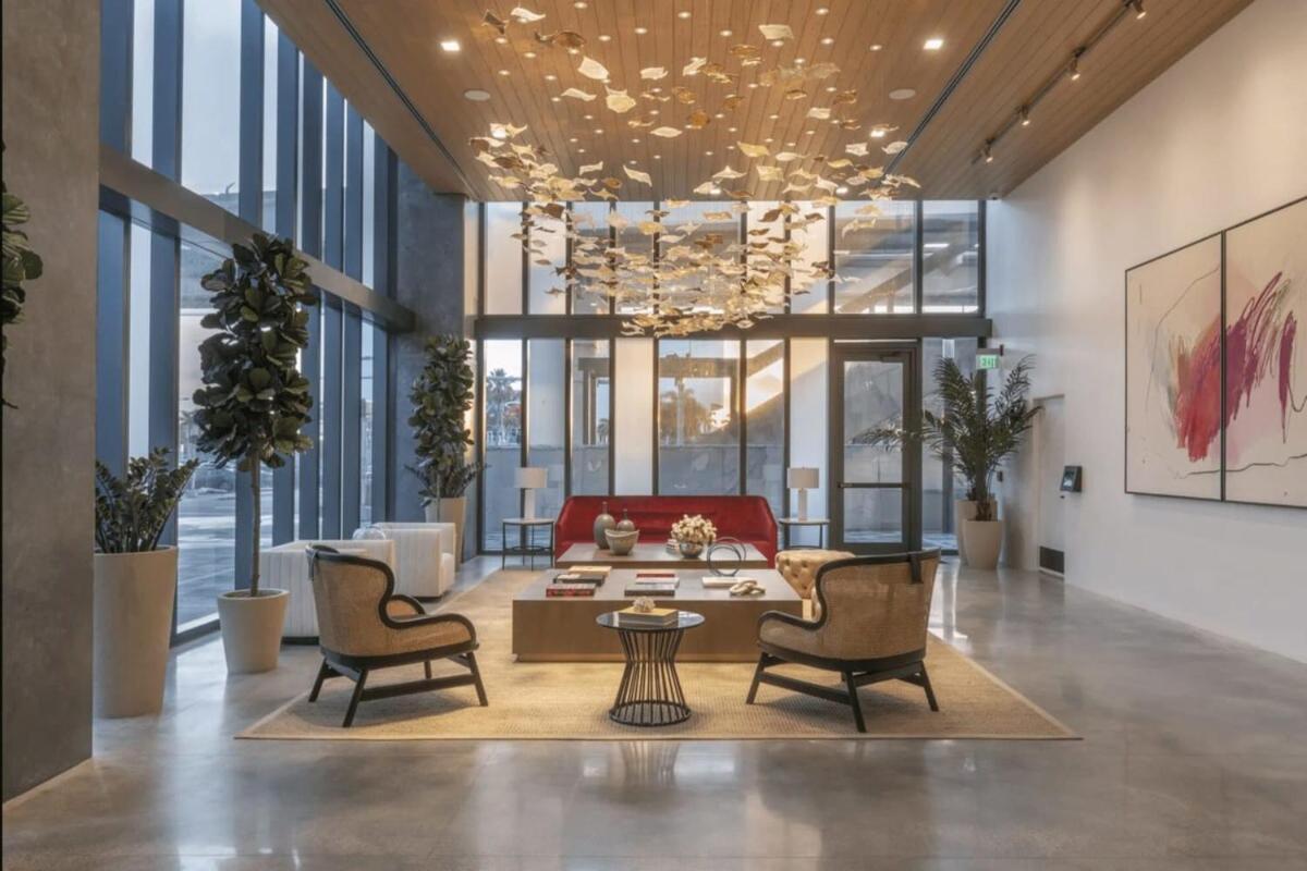 Ocean View 2 Bedroom Downtown 5 Minutes From Miami