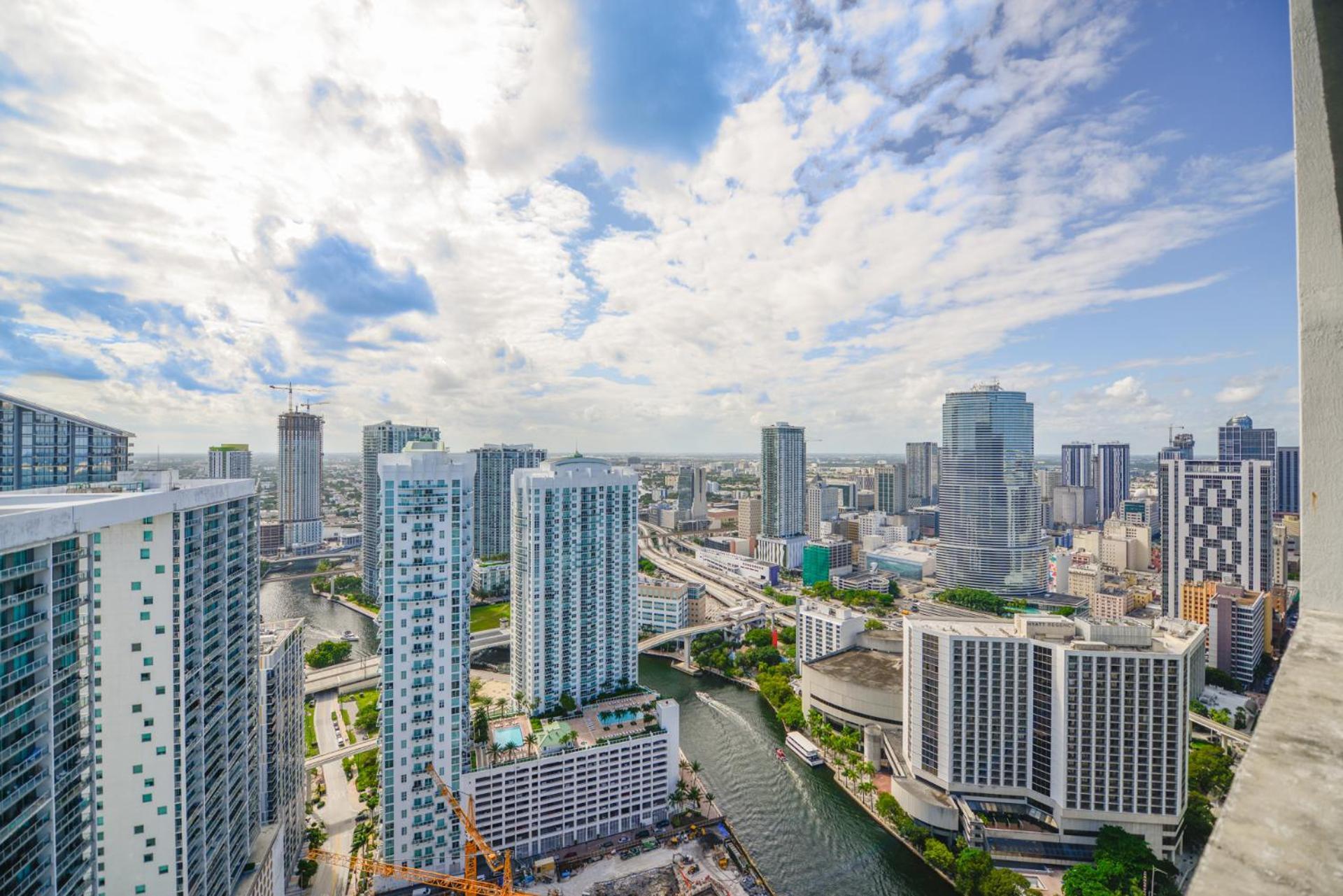 Luxury 45th Floor At Icon * Miami