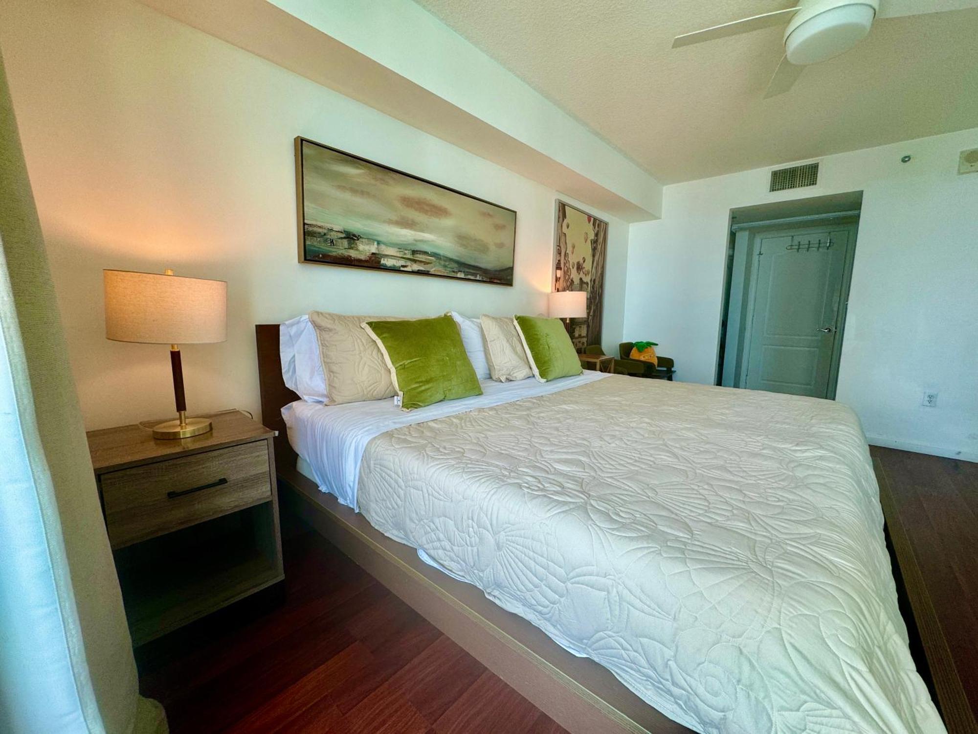 Brickell Unit, Amazing View, Balcony, Pool, 1 Free Parking Apartment Miami