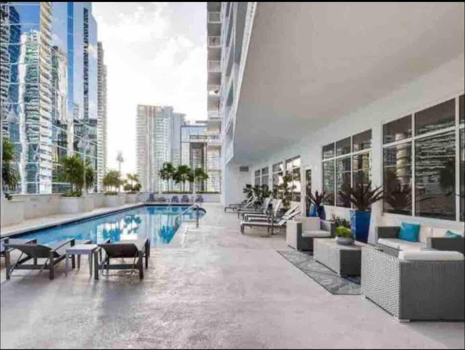 Stunning 1 Bdr 1 Bth • Brickell • Bay & Views Miami