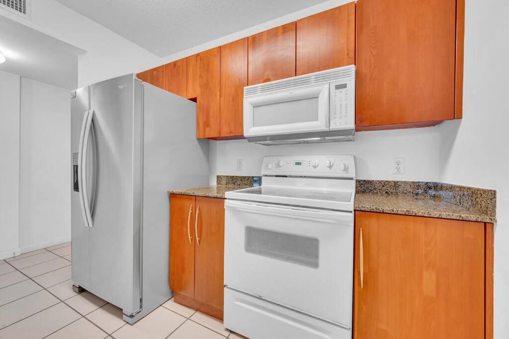 Stunning 1 Bdr 1 Bth • Brickell • Bay & Views Miami