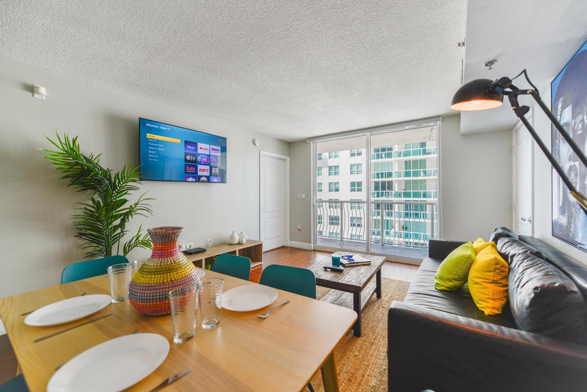 Amazing 3 Bedroom At Brickell With Pool Appartement *