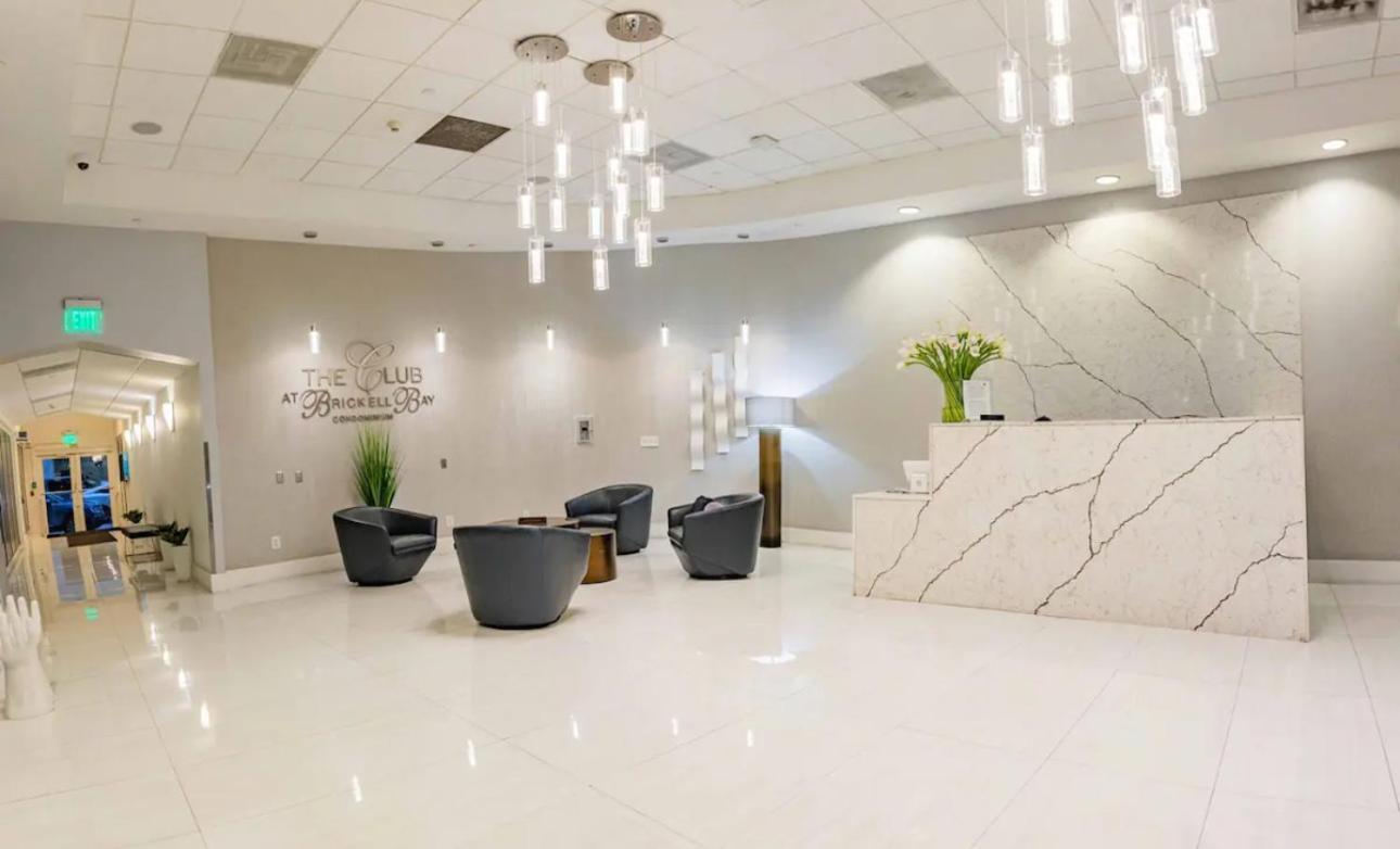 Luxurious 1 Bed • Brickell • Ocean Views *
