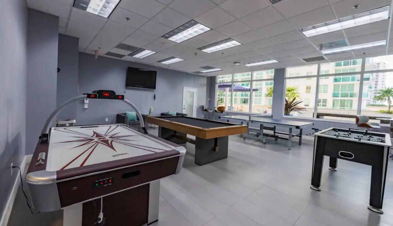 Luxurious 1 Bed • Brickell • Ocean Views