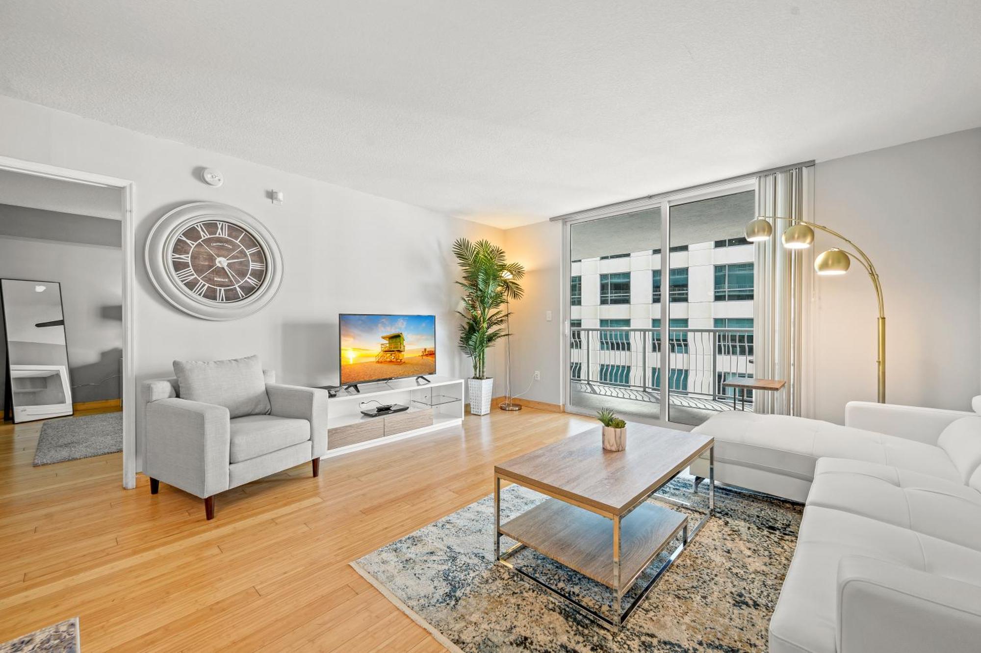 Luxurious 1 Bed • Brickell • Ocean Views * Miami