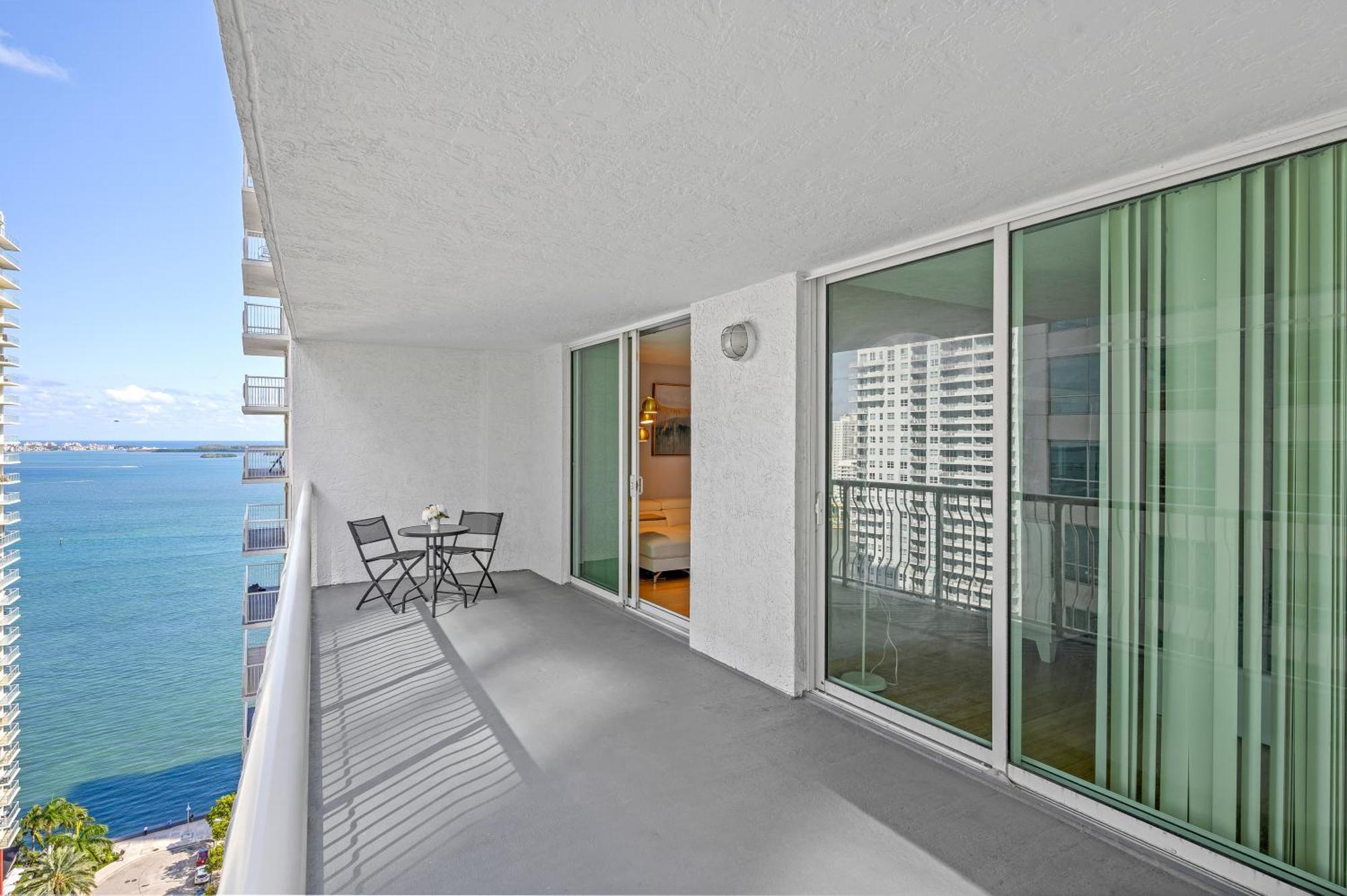 Luxurious 1 Bed • Brickell • Ocean Views Apartment