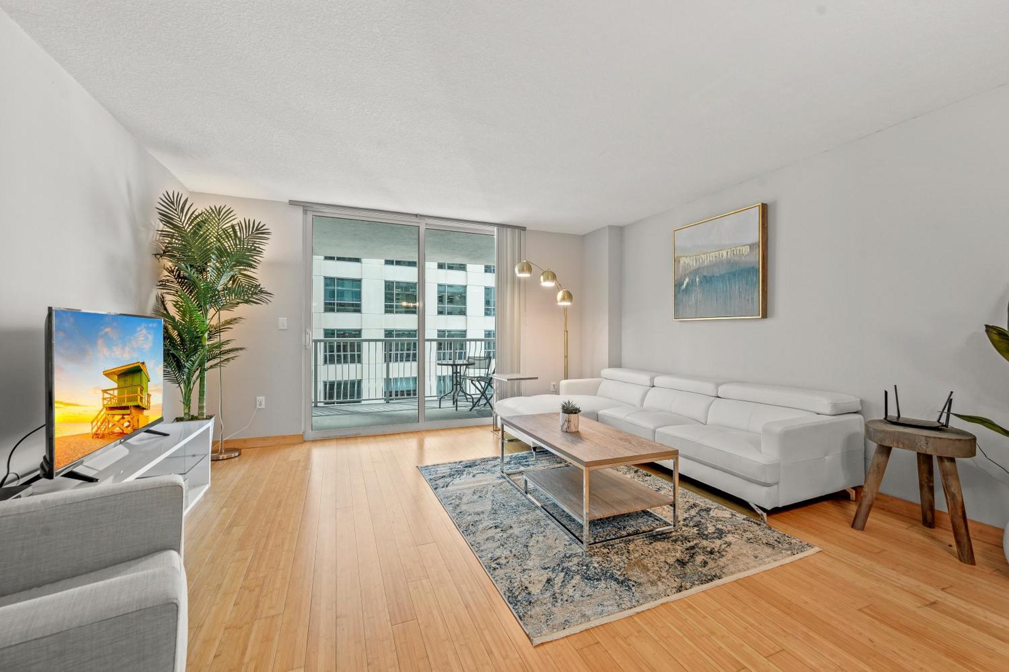 Luxurious 1 Bed • Brickell • Ocean Views *