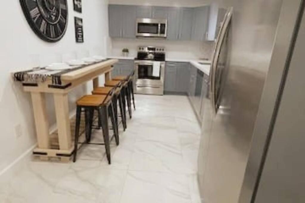 Villa Brickell + Wynwood Wonderland: Spacious 6br