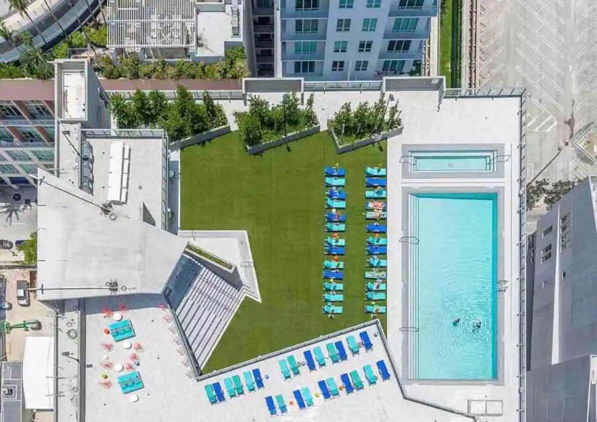 Luxury Waterfront Residences By Lamborghini - Near Kaseya Center Miami