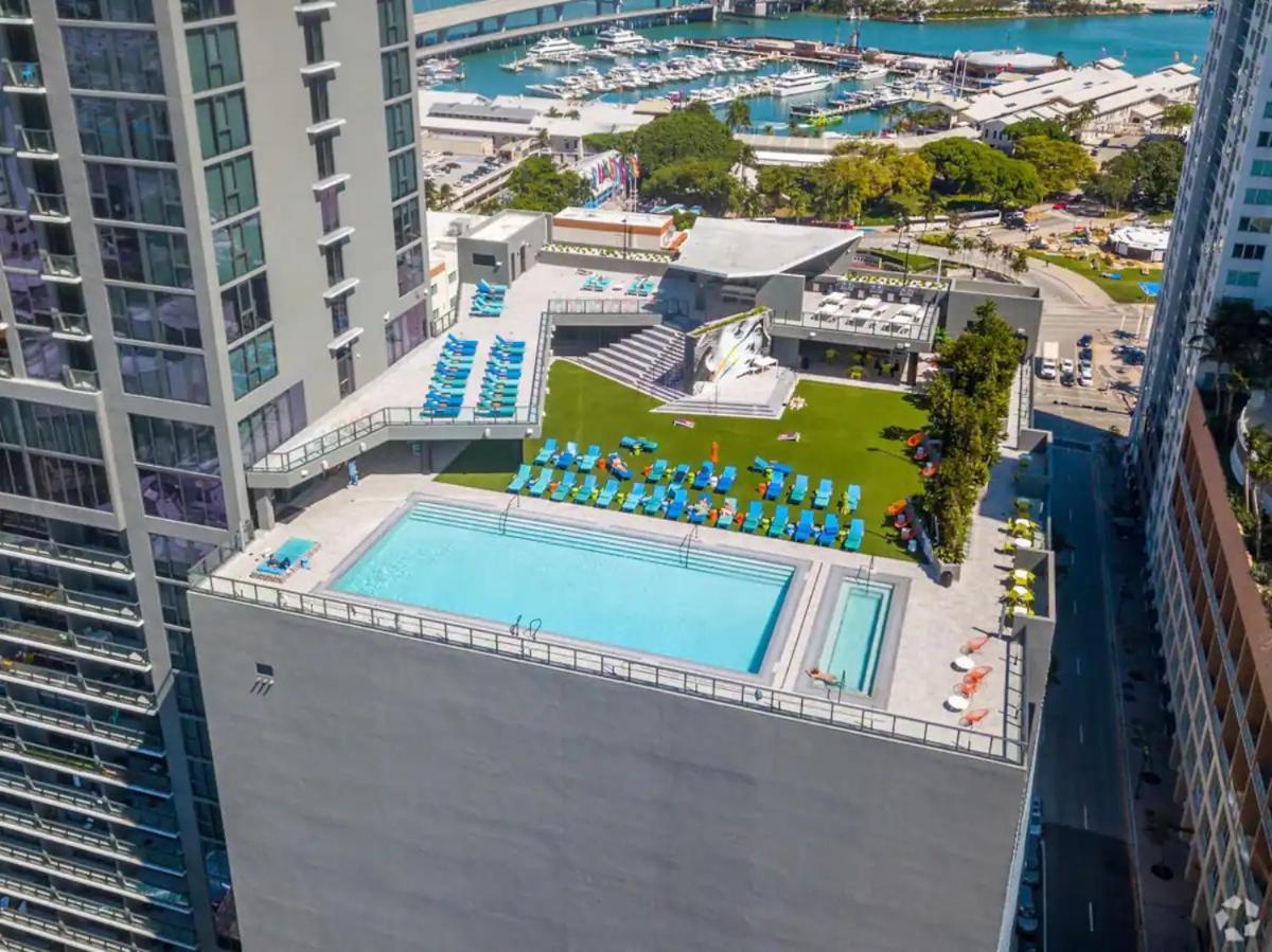 Luxury Waterfront Residences By Lamborghini - Near Kaseya Center Miami