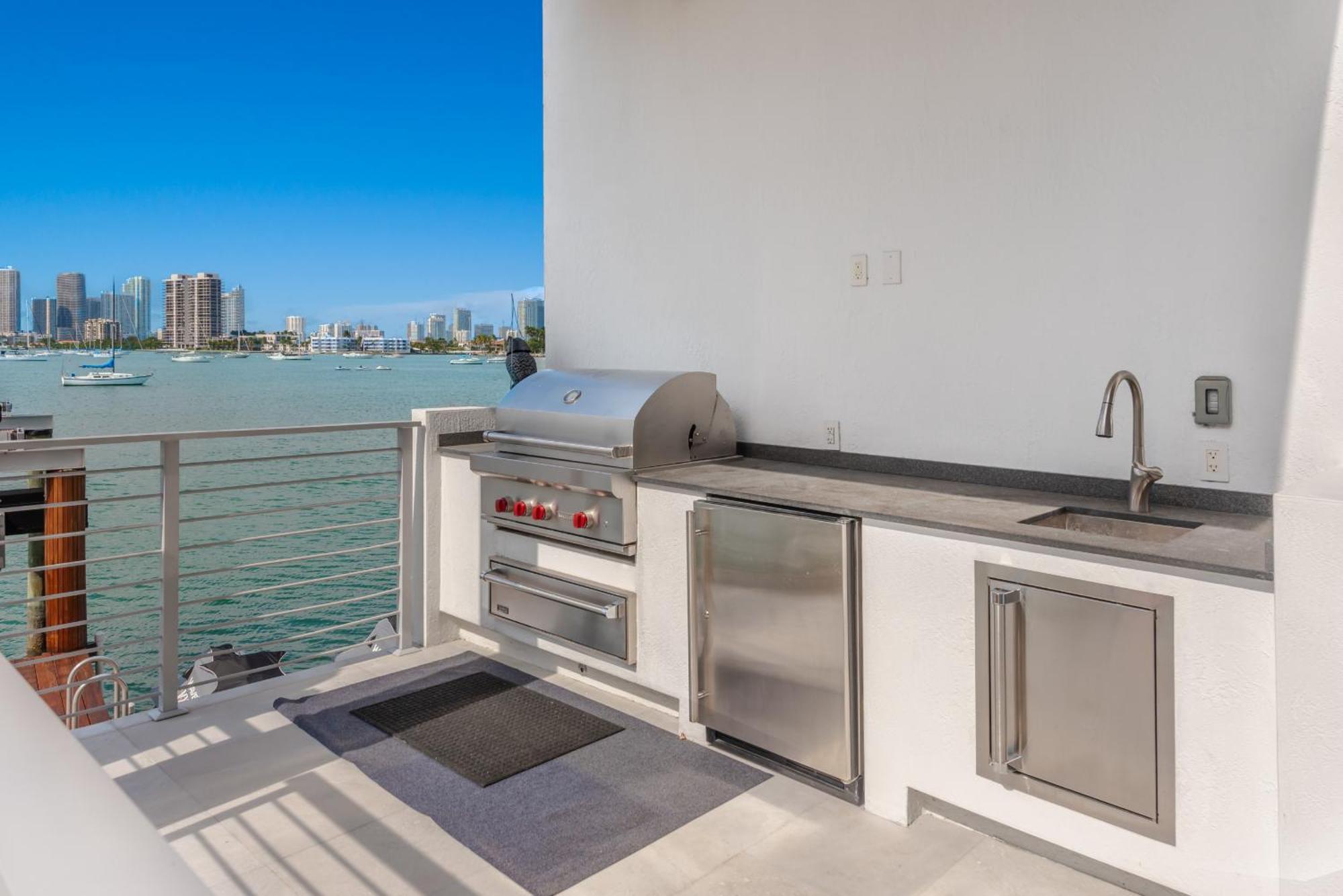 Indulge In Waterfront Elegance Your Ultra Luxury Estate Beckons!
