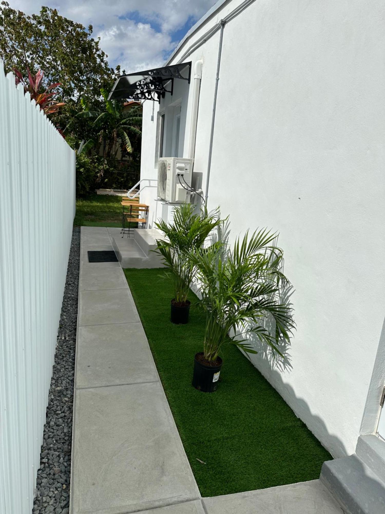 Homestay Lyz Airport *