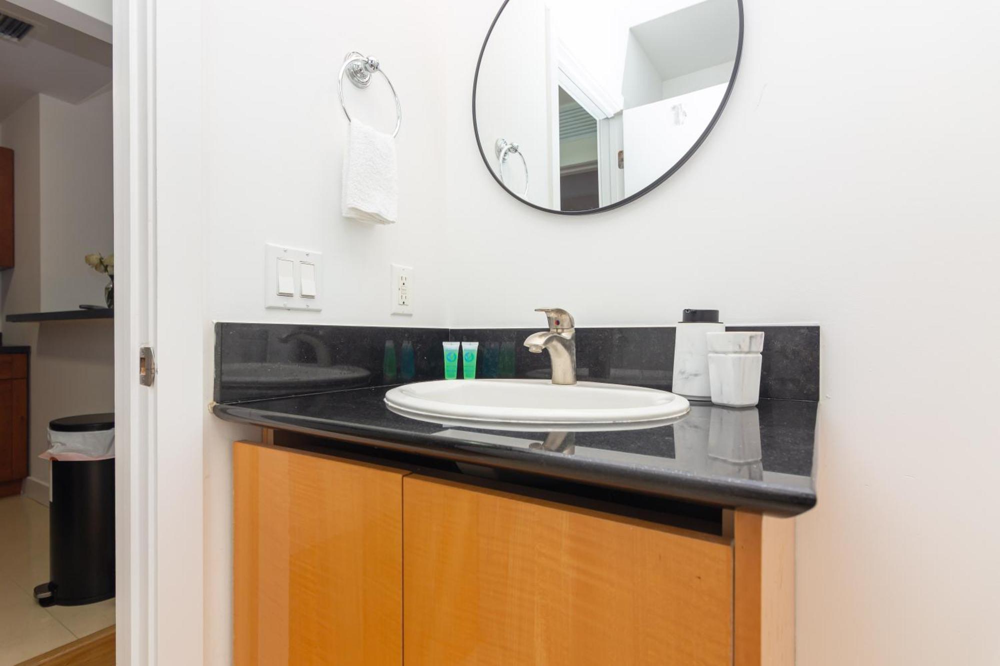 Apartment Downtown - 5 Minutes From Wynwood & Port - Art District Near Beach