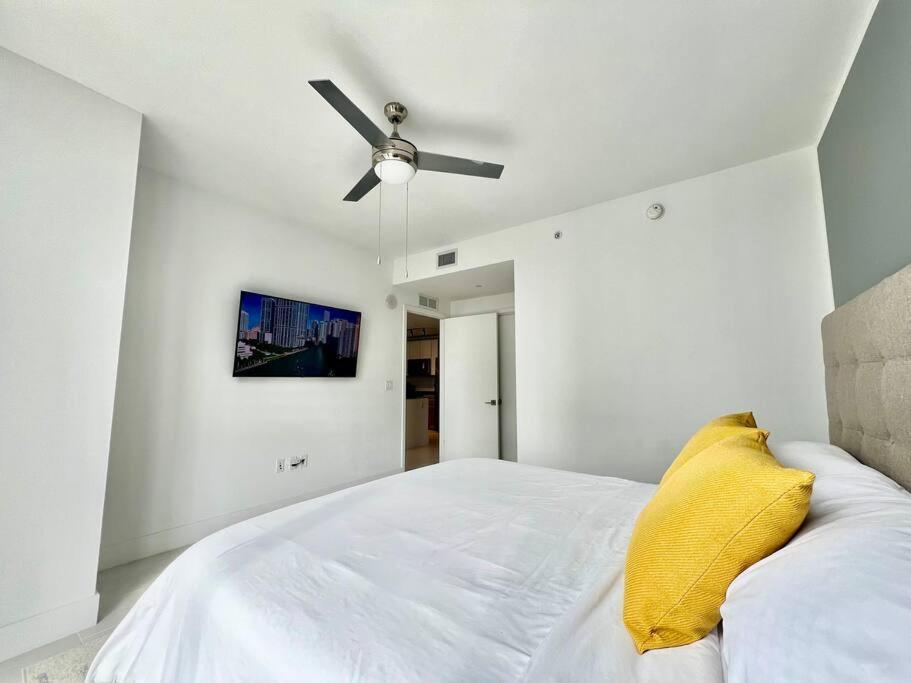 Heart Of Downtown, 3br-2 And Half Bathroom En-suites Luxe Pool!
