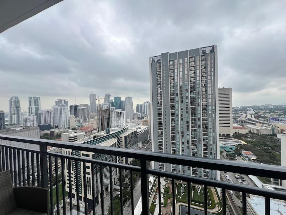 Heart Of Downtown, 3br-2 And Half Bathroom En-suites Luxe Pool!