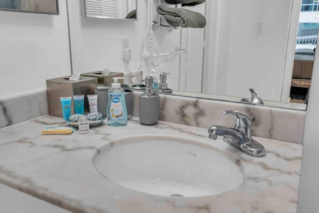 Apartment Spacious 1bedroom Unit Brickell-free Parking
