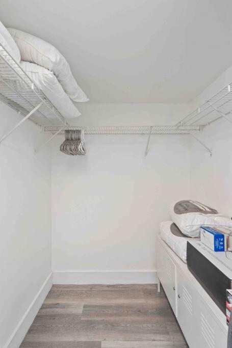 Spacious 1bedroom Unit Brickell-free Parking